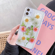 Load image into Gallery viewer, Epoxy Glitter Dried Flower Phone Case
